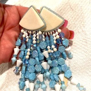 VINTAGE CHIIPITA  White &  TURQUOISE GLASS /CRYSTAL & GLASS NEW CLIP EARRING